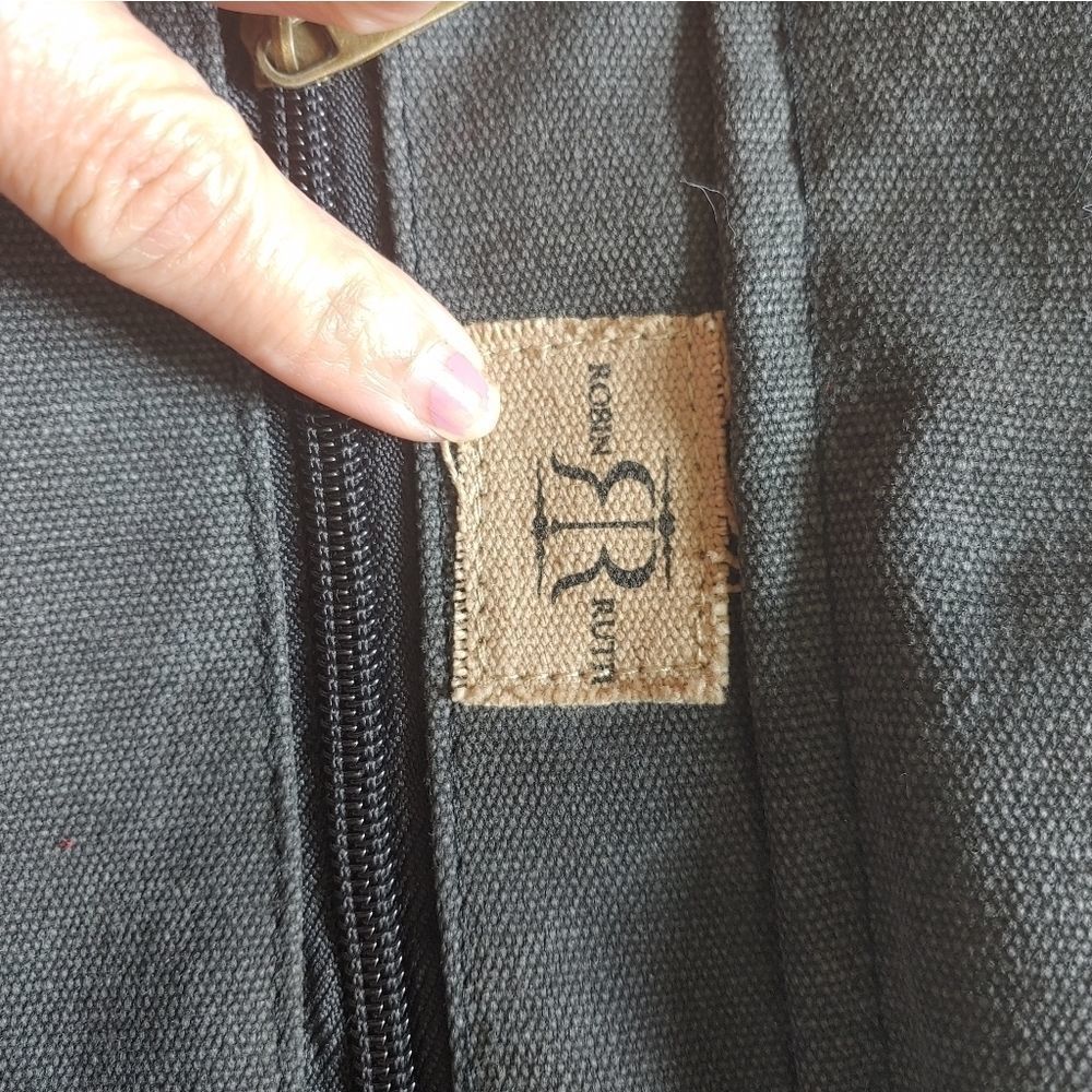 ROBIN RUTH MESSENGER BAG - Picture 11 of 11